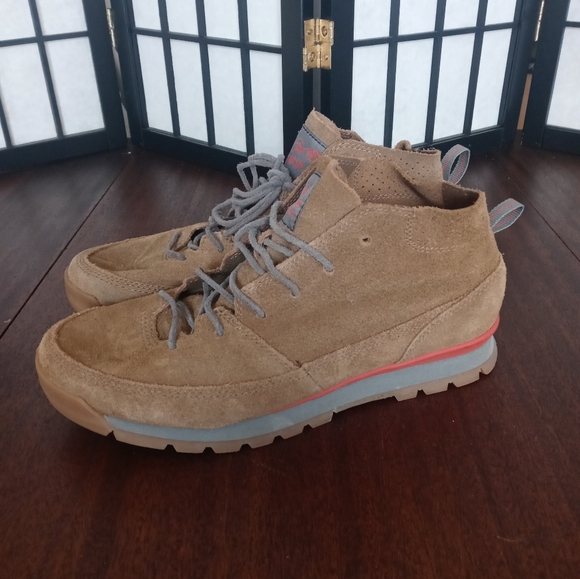 The North Face Back To Berkeley Tan Suede Chukka Boot Size 9 Gently Worn! - Picture 1 of 6